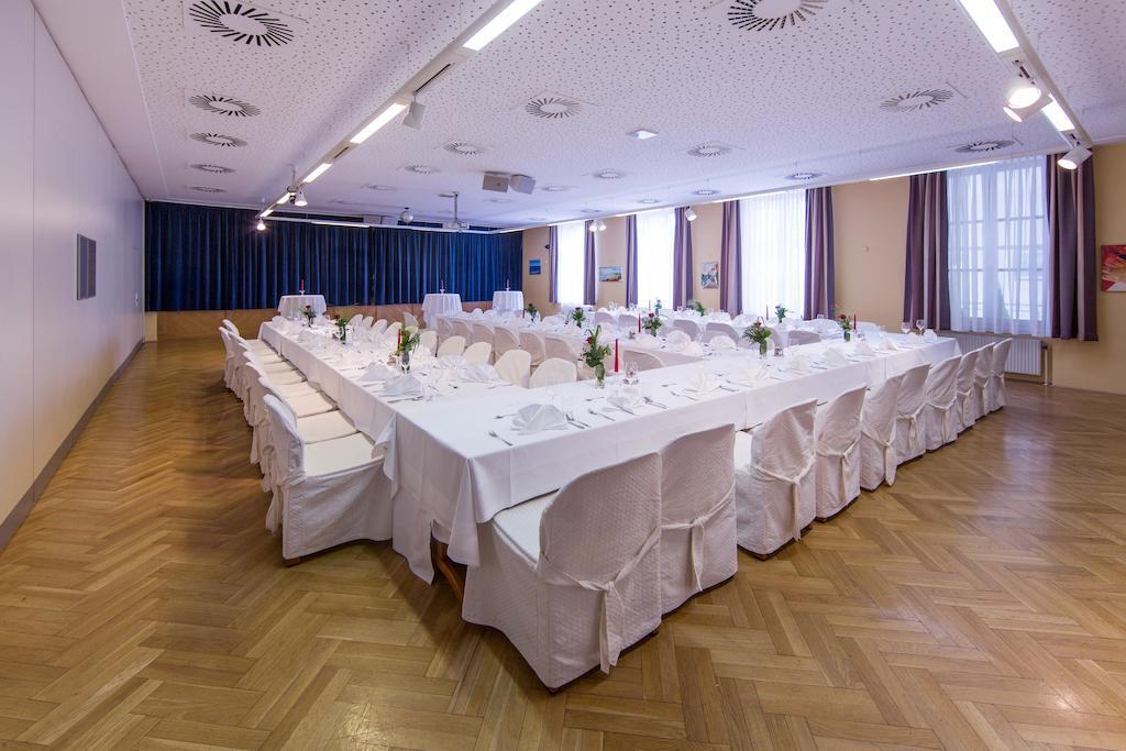 Готель Feldkirchnerhof Feldkirchen bei Graz Екстер'єр фото